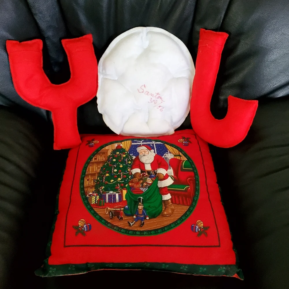 Vintage Santa Pillow & Wall Hanging 